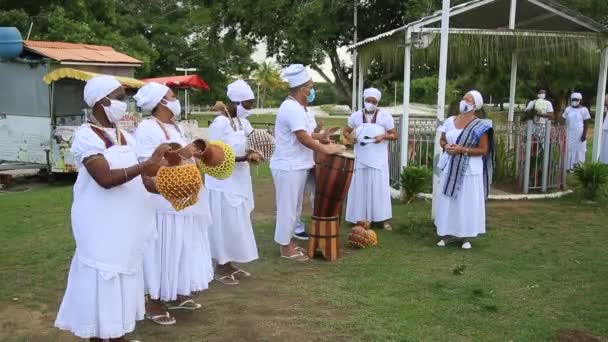 2021年1月21日 Candomble Terreiro成员在萨尔瓦多Abaete大都会公园参加了全国打击宗教不容忍日的活动 — 图库视频影像