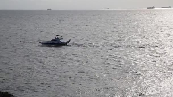 ブラジル バイーア州のサルヴァドール2021年1月4日 サルバドール市のバイア トドス サントスの海域で船舶が見られます — ストック動画