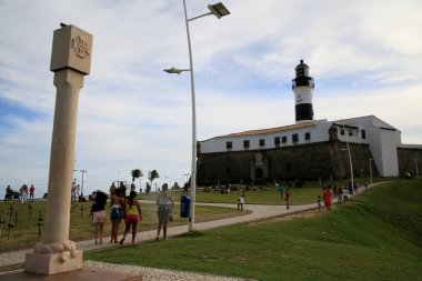 Salvador, Bahia, Brezilya - 22 Ocak 2021 öğleden sonra Santo Antonio kalesinde, daha çok Salvador şehrinde Farol da Barra olarak bilinir..