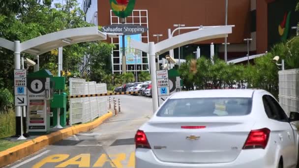 Salvador Bahia Braziliaans Januari 2021 Voertuig Zien Parkeerplaats Van Salvador — Stockvideo