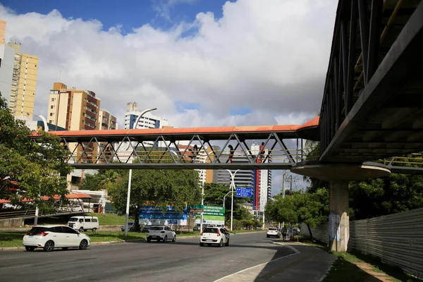 Salvador Bahia Brasil Fevereiro 2021 Pedonal Vista Avenida Acm Cidade — Fotografia de Stock