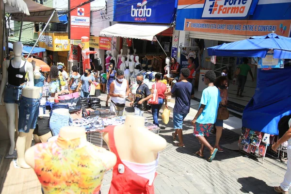 Salvador Bahia Brasil Fevereiro 2021 Movimento Pessoas Usando Máscaras Protetoras — Fotografia de Stock