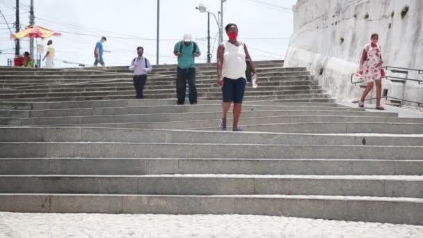 Salvador Bahia Brasilien Februar 2021 Menschen Auf Treppen Der Barroquinha — Stockvideo