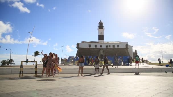 Salvador Bahia Brazylijski Luty 2021 Ludzie Widziani Obok Farol Barra — Wideo stockowe