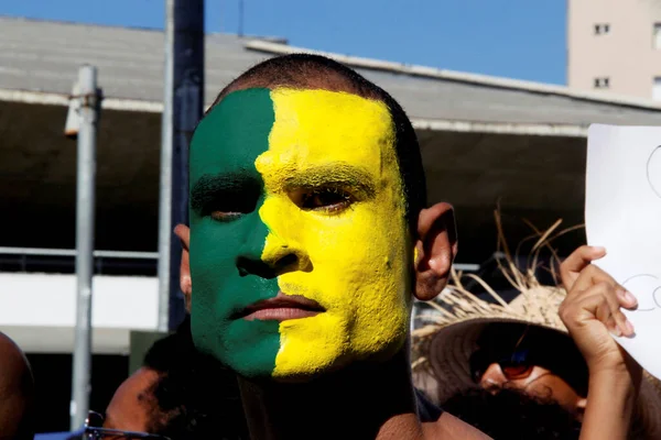 Salvador Bahia Brasile Giugno 2013 Manifestanti Protestano Contro Arrivo Dei — Foto Stock