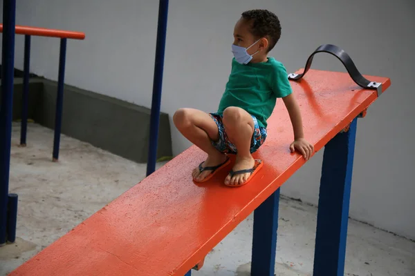 Salvador Bahia Brasil Maio 2021 Criança Usando Máscara Proteção Contra — Fotografia de Stock