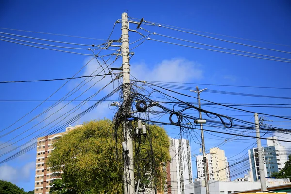 Salvador Bahia Brasilien Mai 2021 Anhäufung Von Drähten Einem Mast — Stockfoto