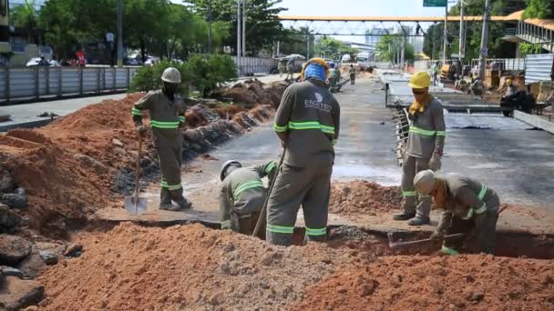 Salvador Bahia Brasil Mayo 2021 Gente Trabajando Construcción Exclusiva Carretera — Vídeos de Stock