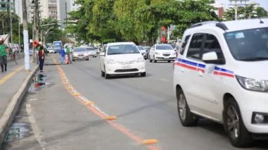 Salvador, Bahia, Brezilya 1 Haziran 2021: Salvador şehrinde araçların trafiği.