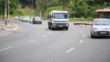 Salvador, Bahia, Brezilya 1 Haziran 2021: Salvador şehrinde araçların trafiği.
