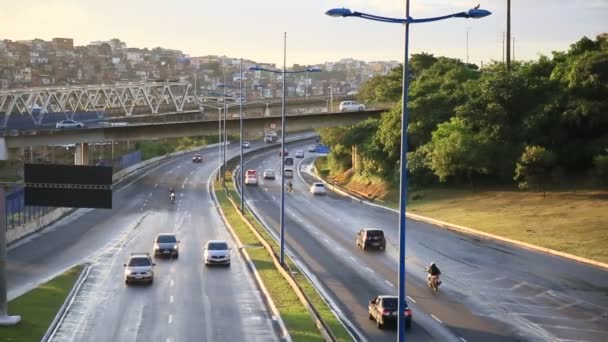 Salvador Bahia Brazil Juni 2021 Fordon Ses Passera Körfältet Motorväg — Stockvideo