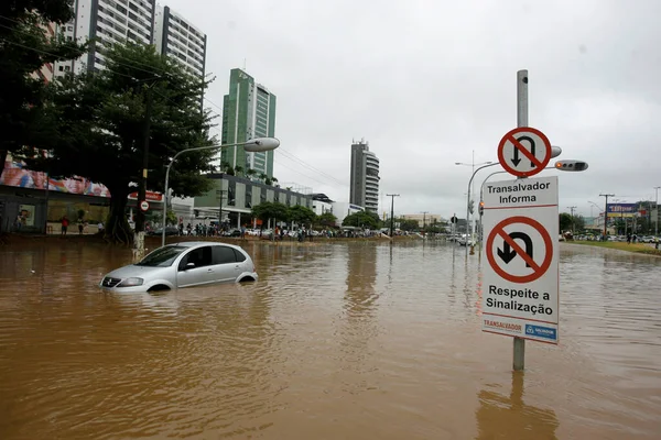 Salvador Bahia Brazil April 2015 Vehicle Seen Flooded Area Rainwater — Stock fotografie