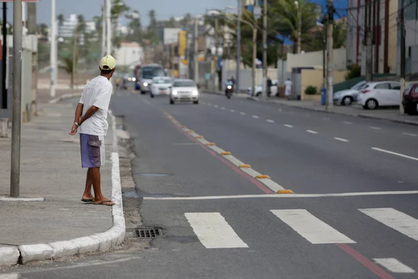 Salvador Bahia Brasil Mayo 2017 Personas Tratando Cruzar Una Calle — Foto de Stock