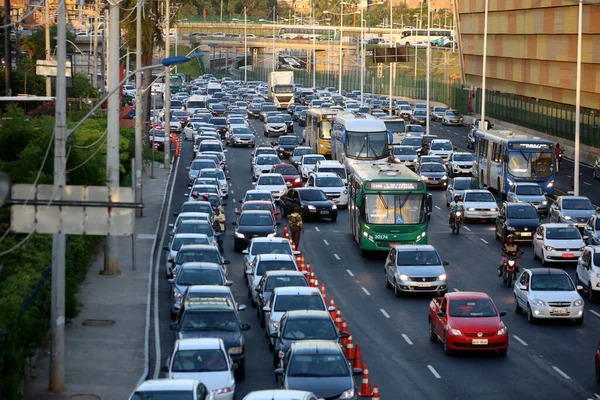 Salvador Bahia Brésil Décembre 2017 Circulation Véhicules Encombrés Dans Ville — Photo