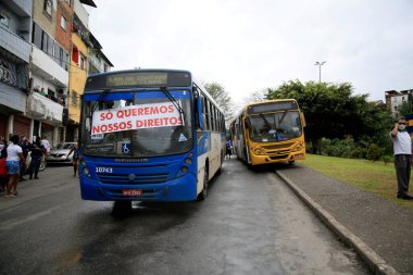 Salvador, Bahia, Brezilya - 27 Temmuz 2021: Salvador kentindeki Lapa İstasyonu 'ndaki toplu taşıma sürücüleri eylemlerini durdurdu.