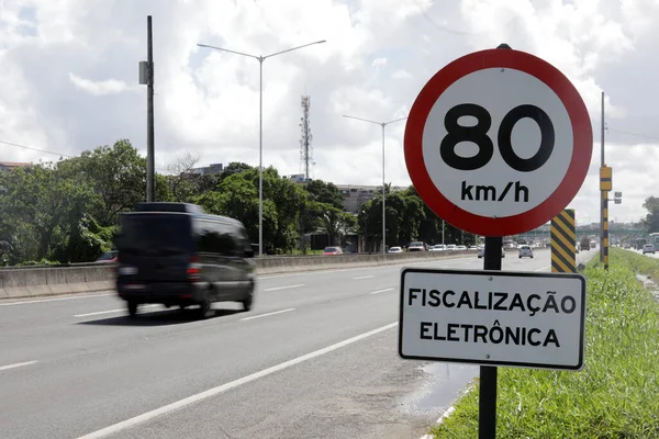 stock image salvador, bahia, brazil - april 24, 2019: traffic sign indicates maximum speed of 80 km per hour on federal highway BR 324 in the city of Salvador. *** Local Caption ***