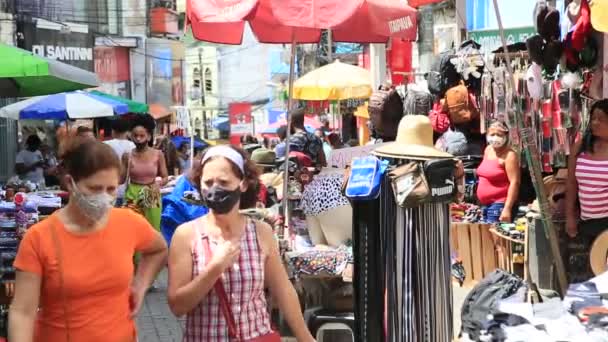 Salvador Bahia Brazil Αυγούστου 2021 Άνθρωποι Φαίνονται Φορούν Μάσκα Προστασίας — Αρχείο Βίντεο
