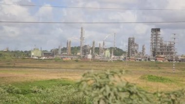 Camacari, Bahia, Brezilya - 24 Ağustos 2021: Camacari şehrinin sanayi ve imalat merkezi.