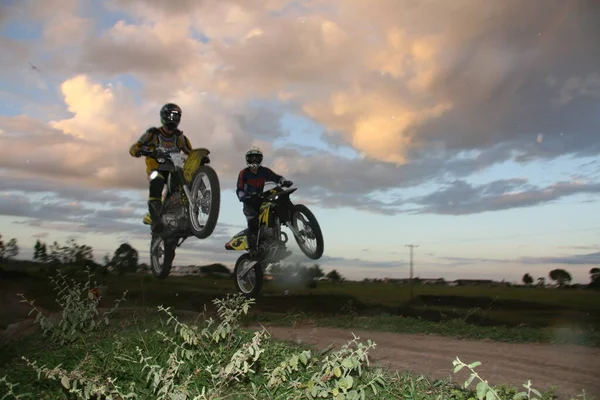 Eunapolis Bahia Brasil Abril 2008 Motociclista Durante Treinamento Motocross Campo — Fotografia de Stock