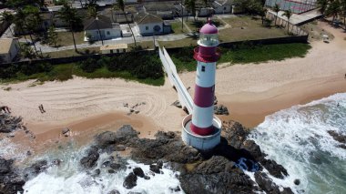 Salvador, Bahia, Brezilya - 16 Eylül 2021: Salvador 'daki Itapua Deniz Feneri' nin havadan görünüşü.
