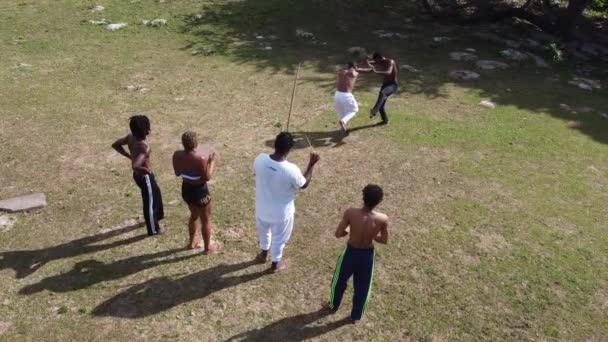 Salvador Bahia Brazil September 2021 Capoeristas Zijn Zien Een Capoeira — Stockvideo