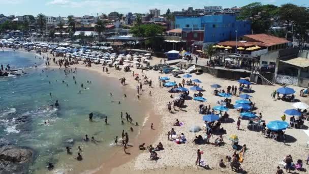 Salvador Bahia Brasil Septiembre 2021 Gente Playa Itapua Ciudad Salvador — Vídeo de stock