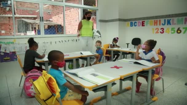 Salvador Bahia Brezilya Eylül 2021 Salvador Belediyesinin Şebekesinden Öğrenciler Okula — Stok video