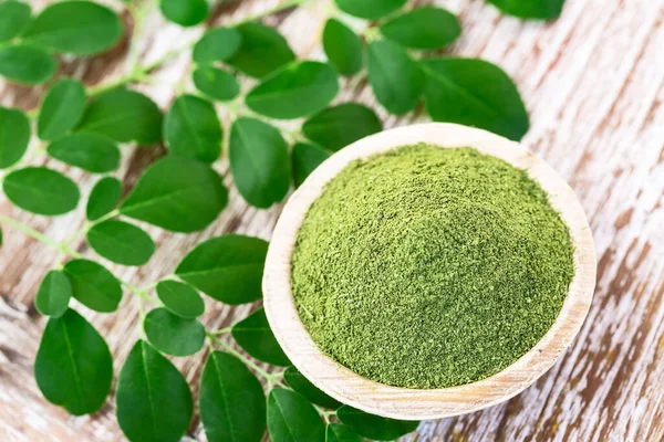 Moringa Powder Moringa Oleifera Coconut Bowl Original Fresh Moringa Leaves — Stock Photo, Image