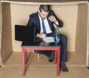 alkol işadamı ve imzalanmış sözleşme