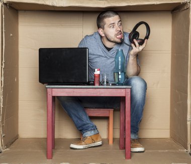 öfkeli öğrenci bağırdı mikrofona