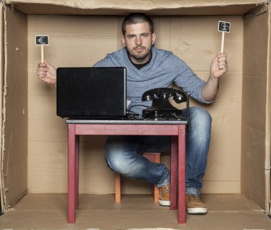 genç işadamı Euro ve dolar kazanır