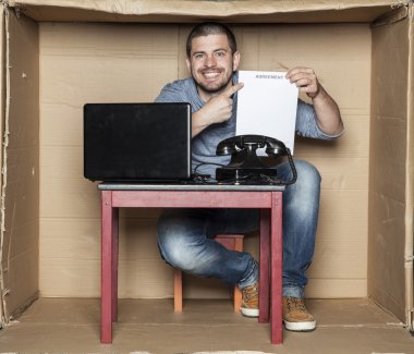 mutlu öğrenci var ilk inşaat, sözleşme gösterir