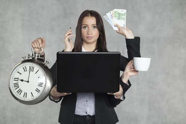 Geschäftsfrau ist sehr multitasking — Stockfoto