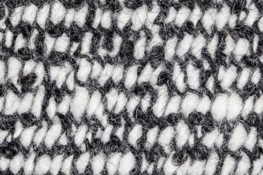 ile ve siyah shaggy halı