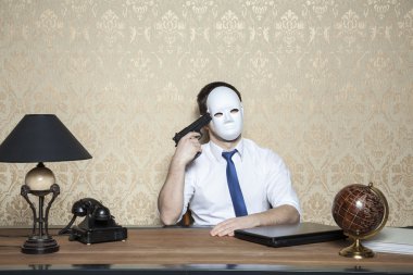 Kendini öldürmek istiyor iflas