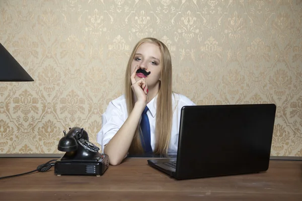 Mulher de negócios com um bigode — Fotografia de Stock