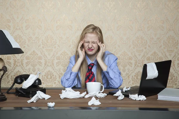 Dolor de cabeza por el frío — Foto de Stock