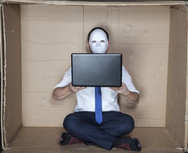 bir bilgisayar hacker tutar