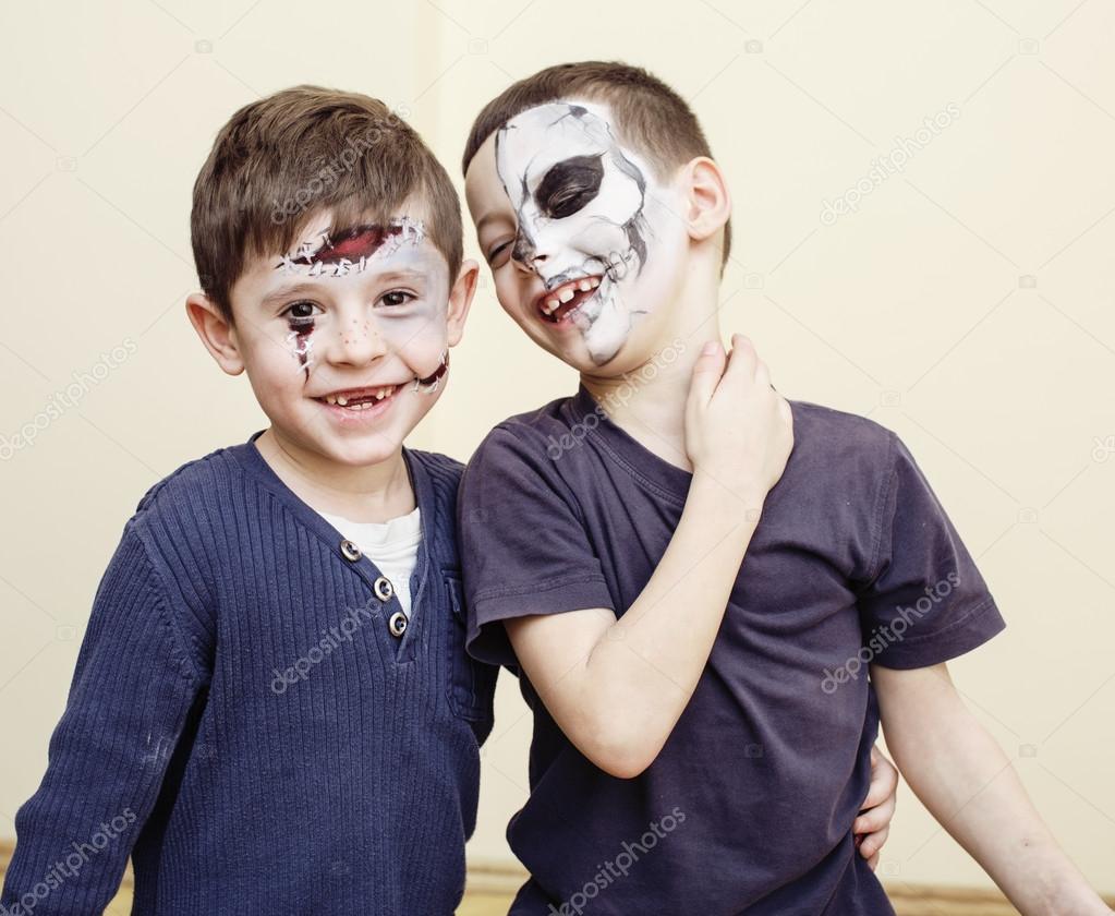 Zombie Apocalypse Enfants Concept Anniversaire Fete Fete Facepaint Sur Les Enfants Morts Mariee Cicatrice Visage Squelette Ensemble Photographie Iordani C Zombie Apocalypse Enfants Concept Anniversaire Fete Fete Facepaint Sur Les Enfants Morts Mariee Cicatrice Visage Squelette Ensemble Photographie Iordani C