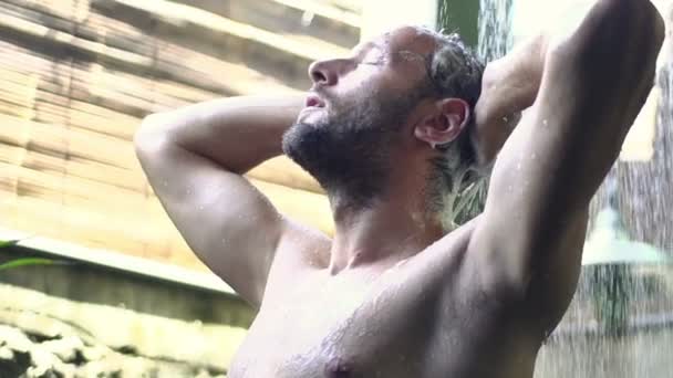 Homme Lavage des cheveux — Video