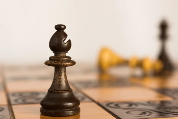 Šachy vyfotografované na šachovnici — Stock fotografie
