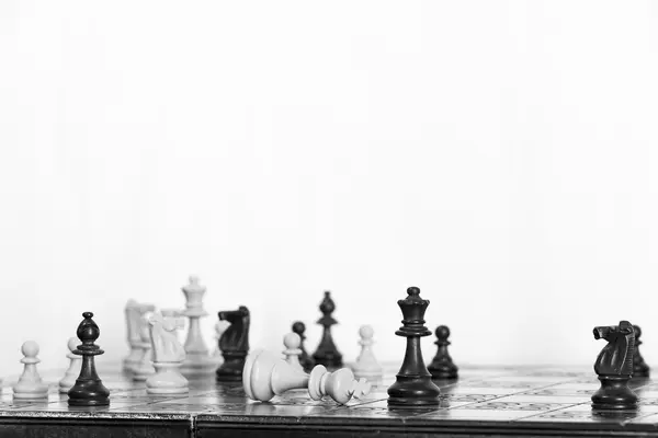 Schach auf einem Schachbrett fotografiert — Stockfoto