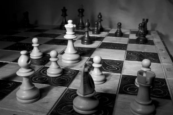 在国际象棋棋盘上拍照 — 图库照片