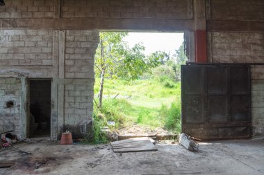 Terk edilmiş terk edilmiş depo