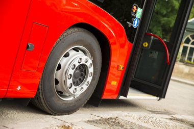 Yeni modern şehir otobüs