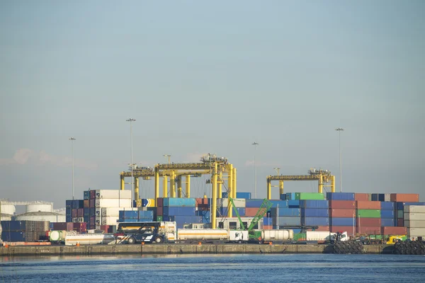 Shipping port — Stock Photo, Image