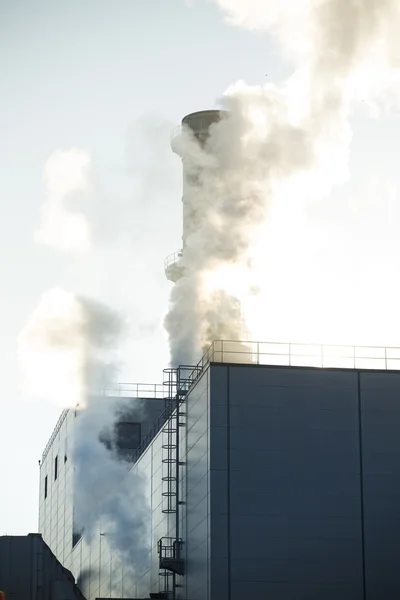 Standpunt van de industrie van de fabriek en rook verontreiniging — Stockfoto