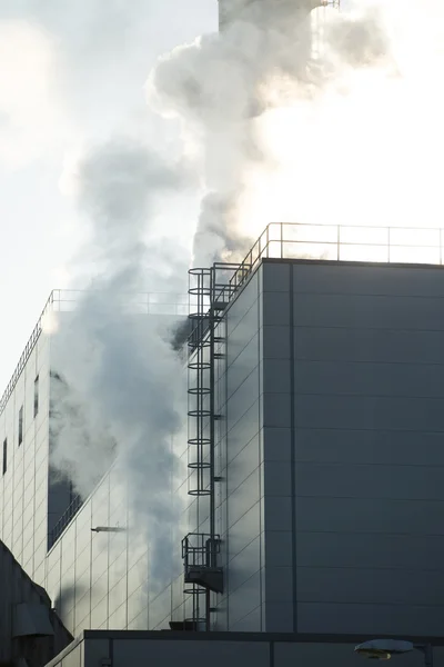 Vista industrial de la contaminación de fábrica y humo —  Fotos de Stock