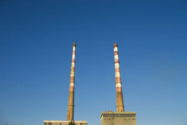 Poolbeg Elektrownia w dublin city bay — Zdjęcie stockowe