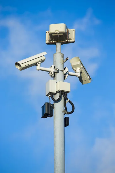 Cámara de seguridad CCTV en un puerto Imagen De Stock